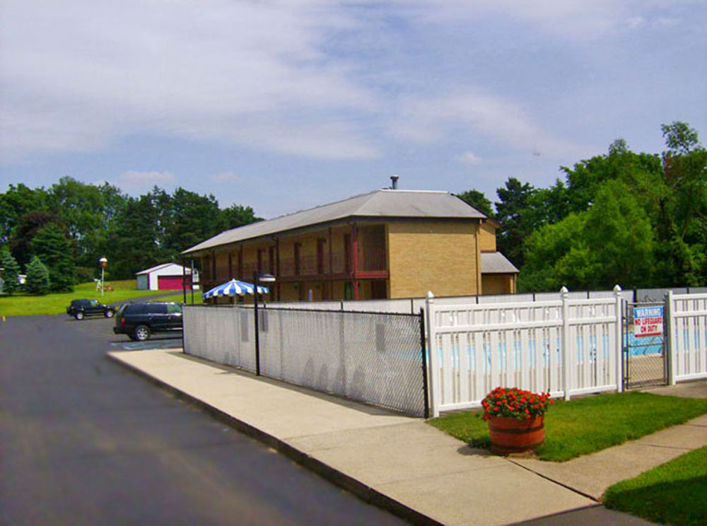 Swan Inn Motel Comstock Park Экстерьер фото