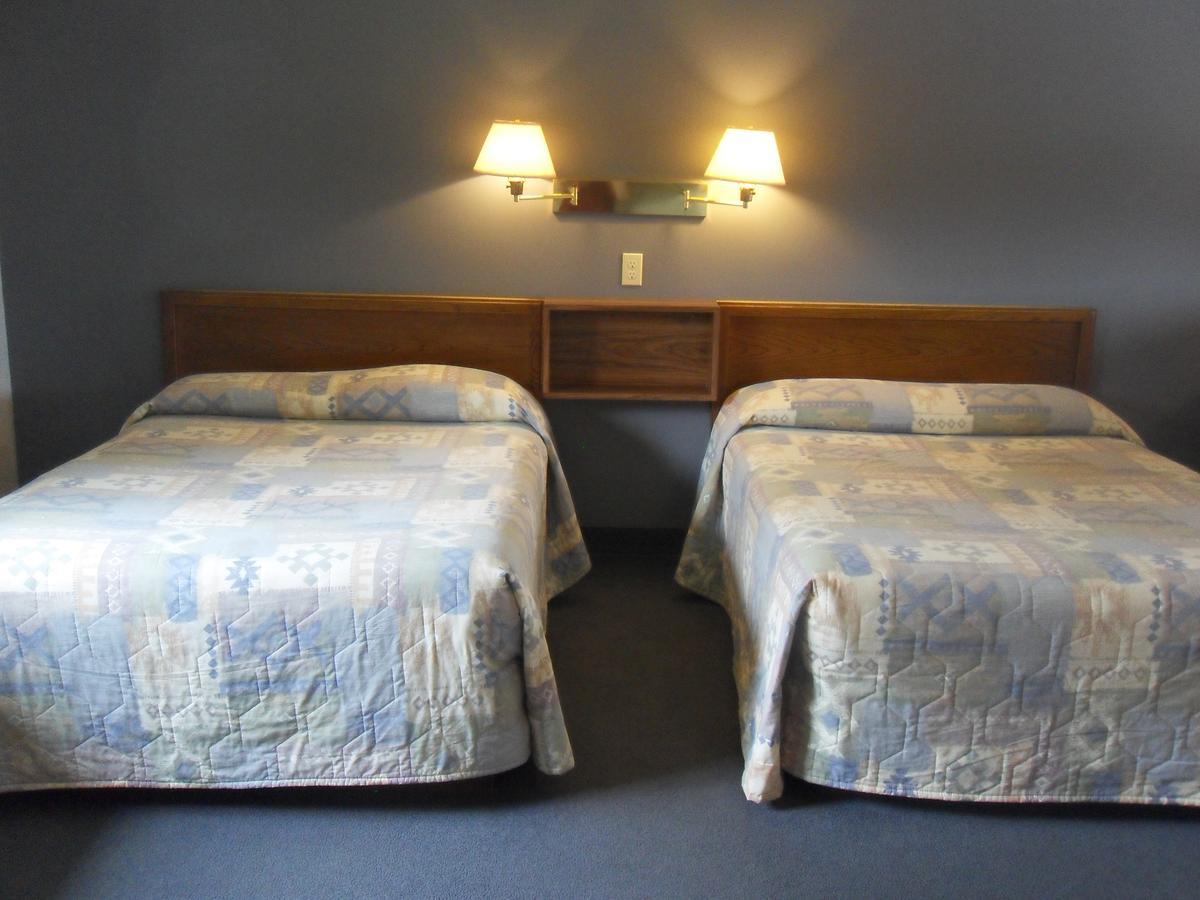 Swan Inn Motel Comstock Park Экстерьер фото