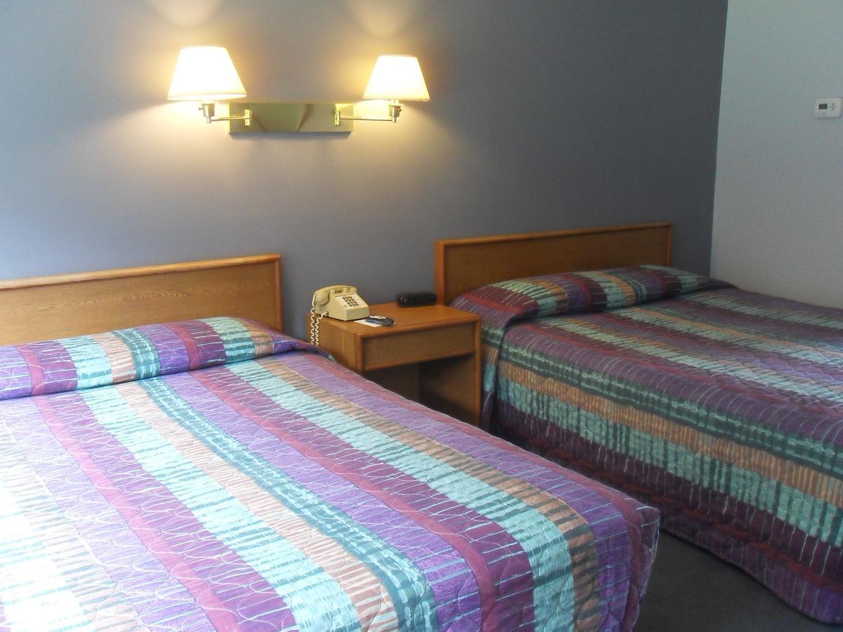 Swan Inn Motel Comstock Park Экстерьер фото
