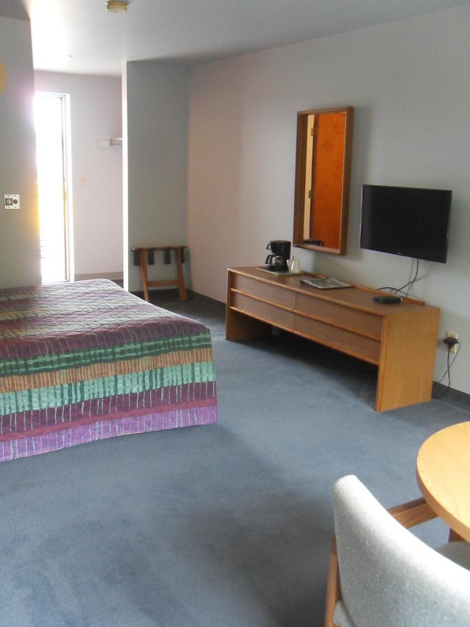 Swan Inn Motel Comstock Park Экстерьер фото