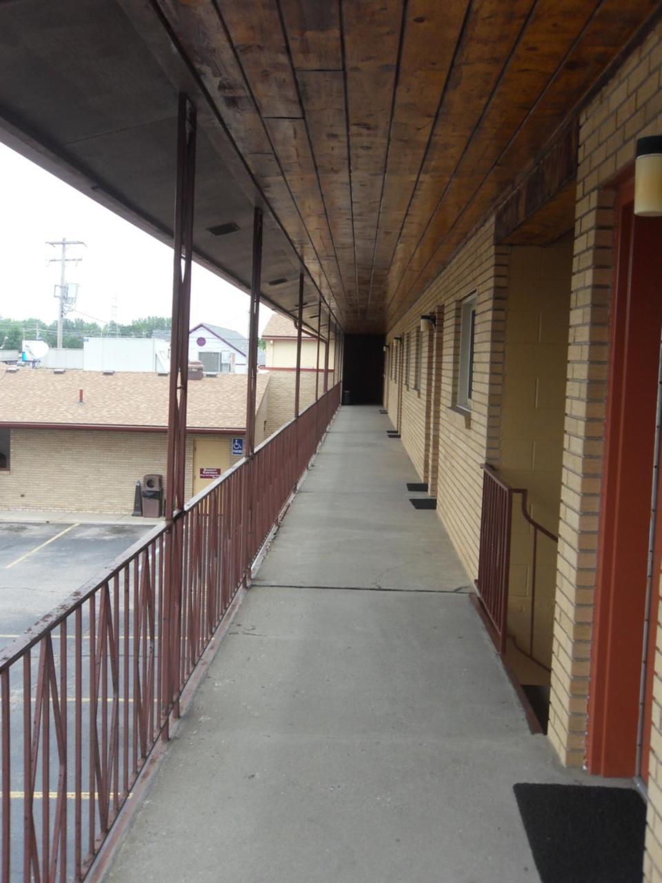 Swan Inn Motel Comstock Park Экстерьер фото